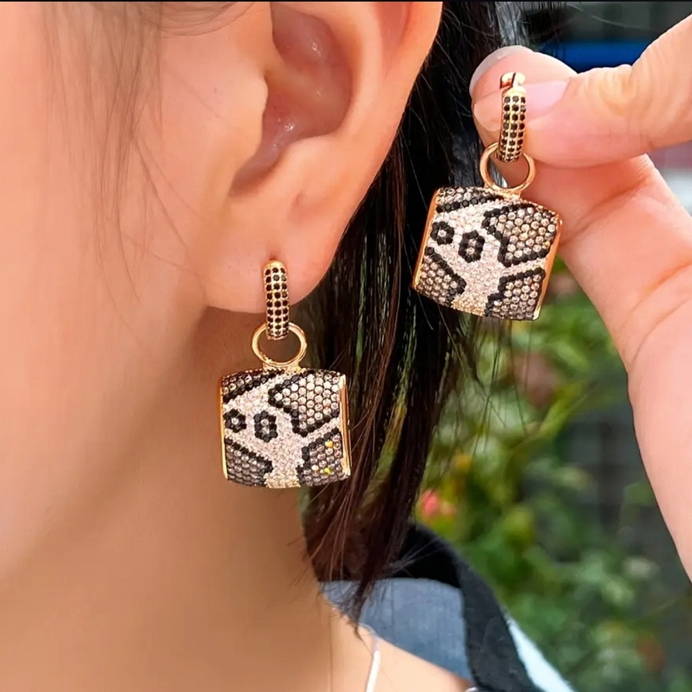 Leopard Pattern CZ Multi-Use Earrings - Picture 6 of 6
